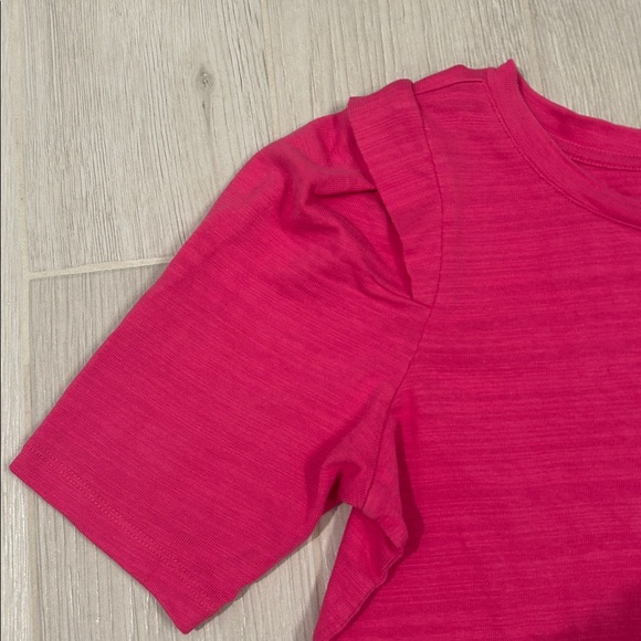LOFT Fuchsia Short Sleeve Tee - Picture 3 of 6